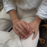 Brianna elegant glow ring med 3 zirkonia