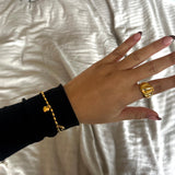 Ophelia signet ring i hamret look