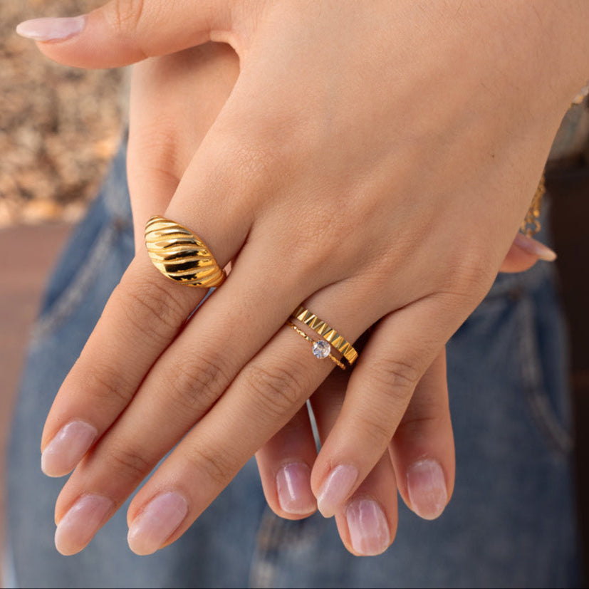 Alaia ring